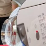 Je doet het zeker verkeerd: Hoe je je kleren op de juiste manier wast zodat je ze niet verpest Je doet het zeker verkeerd: Hoe je je kleren op